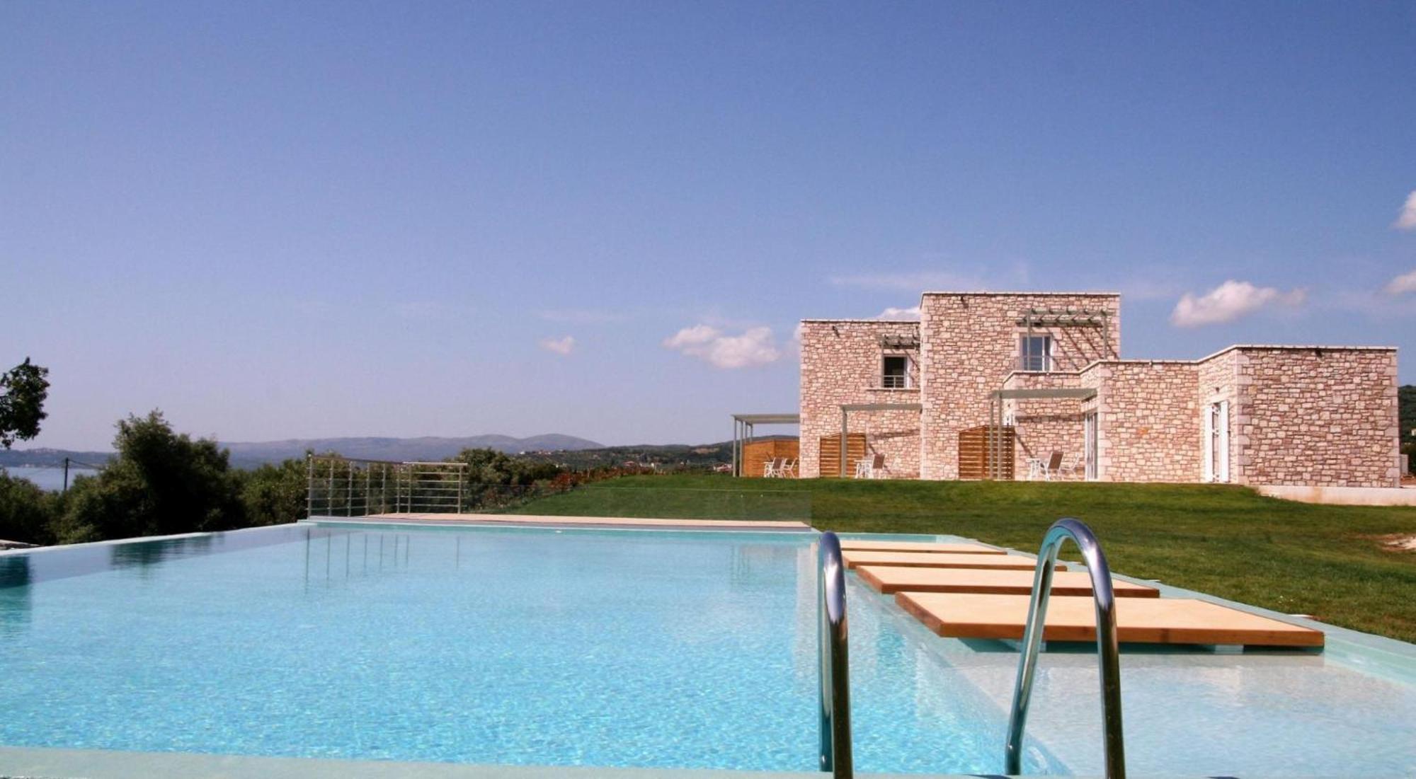Stone Bay Houses In Messinia Kalamaki Beach Area Chrani Exterior photo
